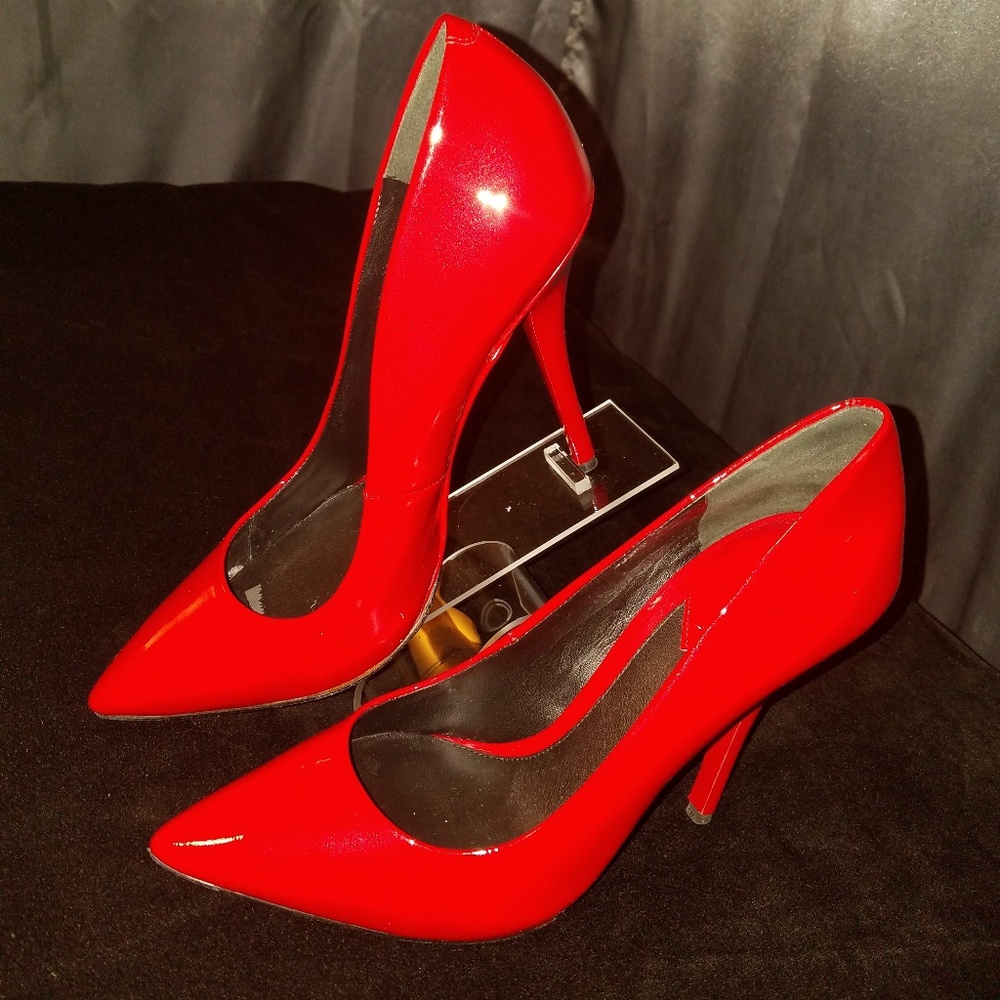 Brian Atwood pumps